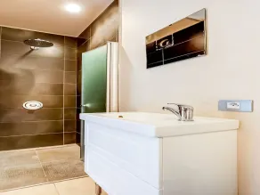 Modern Holiday Home in Avelgem with Sauna & Hot Tub - Image 3