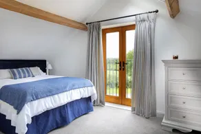 The Stables beautiful new 4 bedroomed barn conversion with use of 3 acre lake. - Image 3