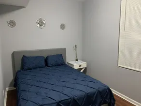 Comfy 4 bedroom Apartment in the center of CHICAGO! 15 mins from Downtown! - Image 3