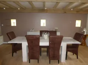 Bella casa con piscina privata e vasca idromassaggio situato in un tranquillo villaggio vicino al lago privato - Image 5