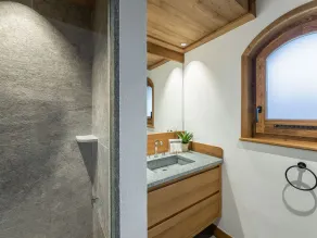 New apartment near slopes, parking & wifi - Image 2