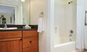 Enjoy Golf & the Sierra Nevada Beauty in this 2BD resort condo - Image 5