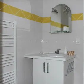 10MN VOM ZENTRUM VON BLOIS BEAUTIFUL NEW APARTMENT, CLEAR, RAND OF FISHING RIVER - Image 2