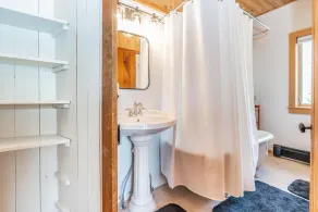 Lakefront Cottage - Best of Both - Image 3
