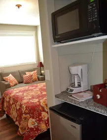 All One Level Basement Unit Large Great Room Kitchen 3 bed 2 baths - Image 5