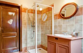 Awesome Home In Wygon With Wifi - Image 3