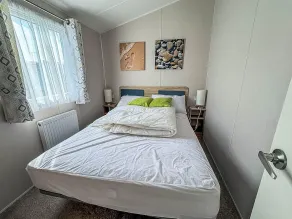 8 berth caravan with decking at Broadland Sands in Suffolk ref 20199BS - Image 4