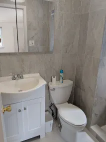 Gorgeous, Modern, updated Duplex - Image 5