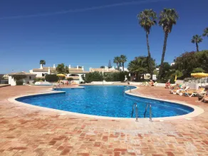 1st Flr Sea View Apartment Set In Landscaped Gardens With Communal Outdoor Pool - Image 4