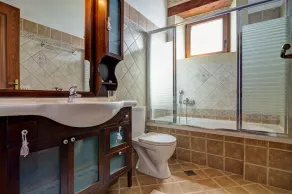 Impressive four bedroom stone house with swimming pool - Image 3