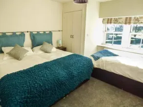 OLD HALL COTTAGE, family friendly, with hot tub in Settle - Image 3