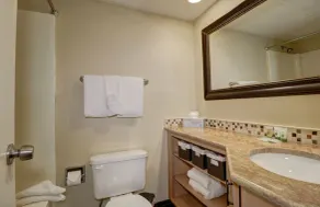 B207 Ten Mile Island 2Br 2Ba - Image 4