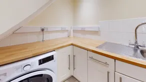 Princes Street | Oxford Holiday Let | 3 Beds & Sleeps 6 - Image 2