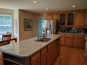 Farmhouse On 14 Acres.  Close to Monticello & Ash Lawn Highland - Image 5