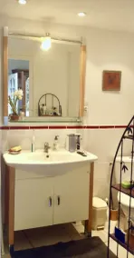 Picturesque house in 17th century village, with privacy, pool and views - Image 3