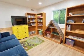 Cozy log cabin in Sundance Resort neighborhood that sleeps 20+ - Image 2