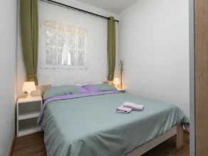 Beautiful private villa with private pool, WIFI, hot tub, A/C, TV, terrace and pets allowed - Image 4