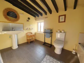 Romantica casa colonica ristrutturata con piscina in giardini privati. Wifi gratis. - Image 3
