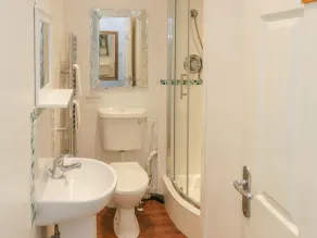 MULGRAVE COTTAGE, pet friendly, with open fire in Port Mulgrave - Image 2