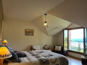 4-stjernet gîte, 10 personer, med SPA, 2 minutter fra søen. Udsigt til søen. - Image 4