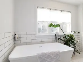 Cozy family waterfront retreat recently renovated - Image 3