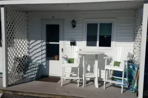 Studio Condo (Newly Renovated) - 150' to Beach 20 min to Portland - Image 3