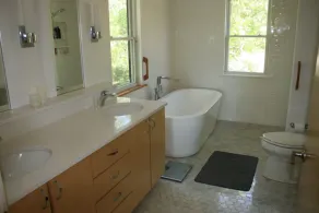 1,500' Shore on Deep Bottom Cove, Tisbury Great Pond - Image 3