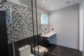 Catalunya Casas Modern Hilltop Haven with private pool 7km to beach - Image 4