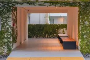 1 Bedroom Queen Size Apartment - Image 5