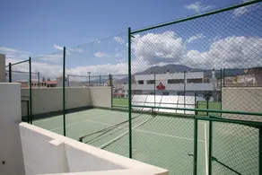 Frontline Estepona Penthouse Duplex mit Dachterrasse & Whirlpool - Image 2