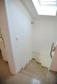 House Josin san - Image 3