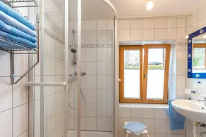 Apartment-mit-Balkon - Image 2