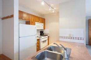 Eagle Studio-Village Location-Mountain Views - Image 5