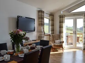 3 bedroom 2 bathroom Spey lodge with hottub and excellent views  - Image 2