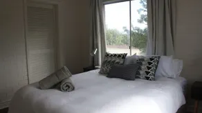Upstairs at Green:Executive Apartment - Image 5