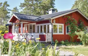 Cozy home in Djurhamn with WiFi - Image 4