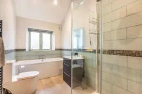 Dog friendly holiday cottage with garden in the Cotswolds - Honeystone Cottage - Image 5