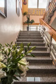 City Hotel B&B, reception 24 7, 800m od-from R1, free parking - Image 2