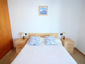 Apartamento en Roses: Primera Línea de Mar, Piscina, Aire Acondicionado, Parking - ES-228-87 - Image 5