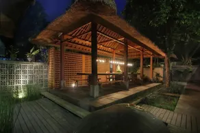 1 Superior Paddies View 5 Minute with with Yoga Barn - Image 4