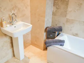 Alojamiento de 3 habitaciones en Tynemouth - Image 3