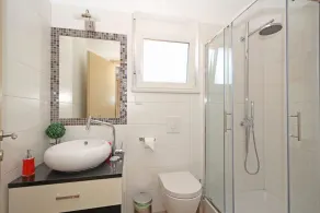 Charmerende hus til børn med forældre på 3000 m2 jord :) - Image 3