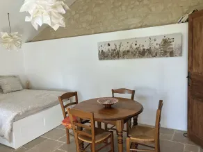 Quiet little cottage in the middle of lavender fields - Image 4