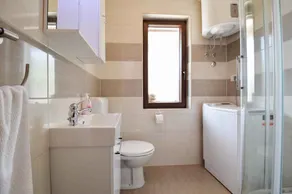 Appartement de vacances avec une belle terrasse et un accès Internet - Image 4