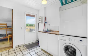 5 bedroom accommodation in Oksbøl - Image 3