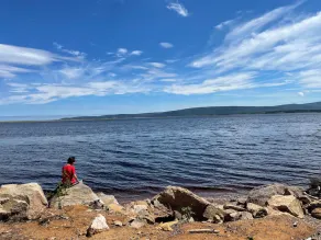 Spacious Oceanfront Retreat Moments from the Cabot Trail - Image 2