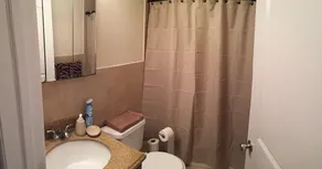 Appartement de 3 chambres et 2 salles de bain avec parking gratuit situé à 15 minutes de New York - Image 3