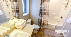 Geräumig Das Haus mit 3 Schlafzimmern und direktem Zugang zum Orient Chair! - Image 2