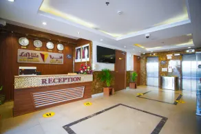 Lavilla Inn - Image 5