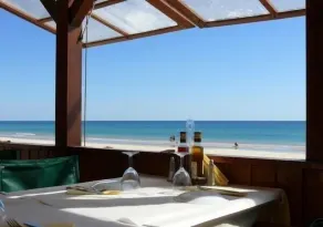 Belle maison de 6 chambres, 5 salles de bains et piscine à deux pas de la plage - Image 4